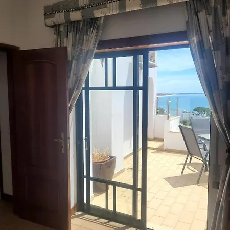 Apart. T2 Olhos De Agua Apartment